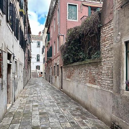 Historical Flat In Cannaregio, Venezia Luaran gambar