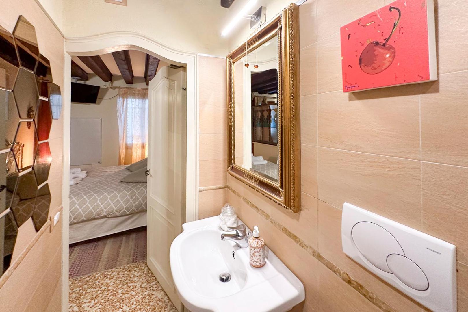 Historical Flat In Cannaregio, Venezia Luaran gambar