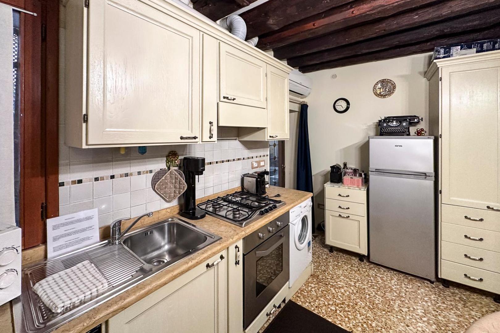 Historical Flat In Cannaregio, Venezia Luaran gambar
